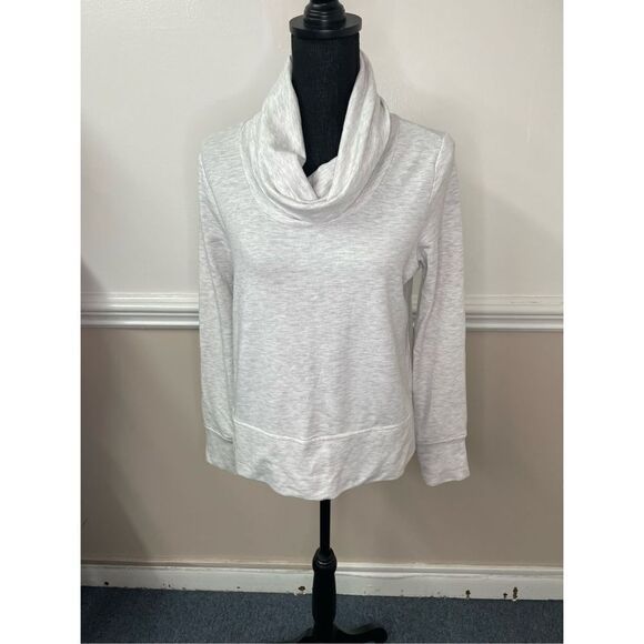 Yogalicious Cowl Neck Light Grey Long Sleeve Sweatshirt Size Small - Picture 1 of 3